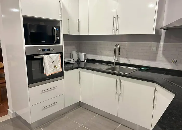 Villa Vona - Private Pool, Beautiful Garden In 3 Bdr